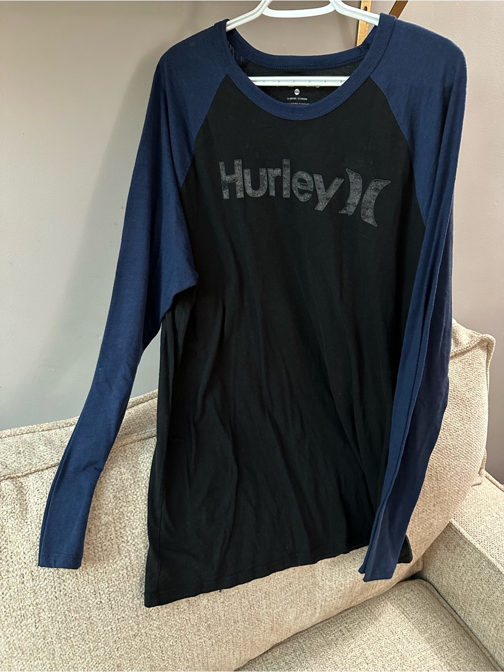 Hurley Black Body Navy Raglan Long-Sleeve Tee